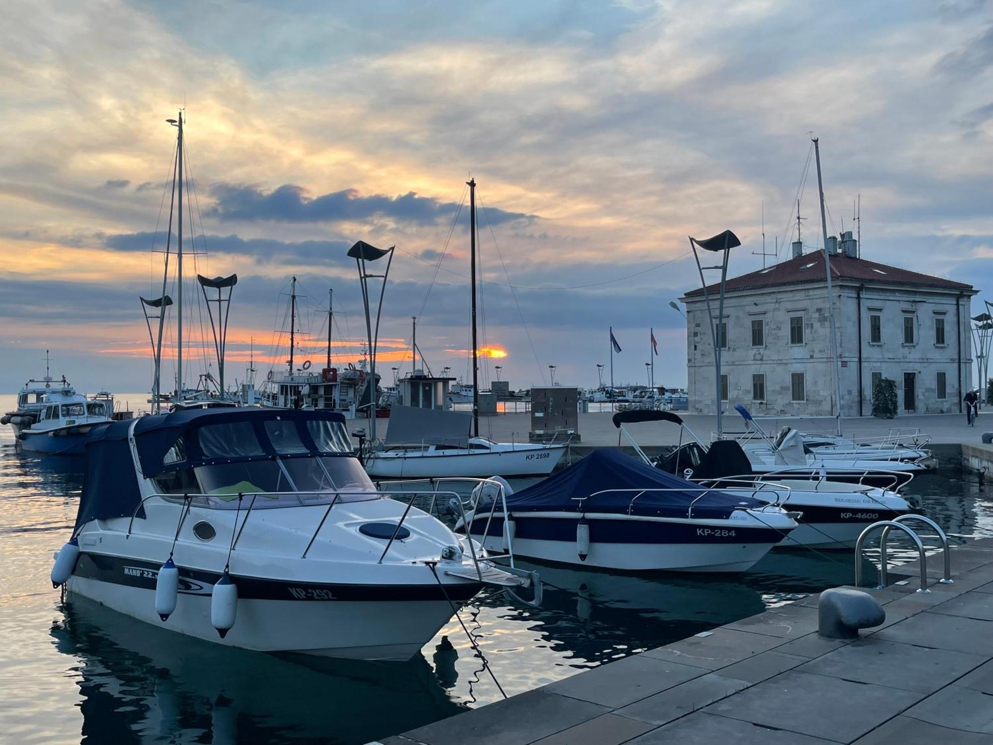 Sunset Residence Koper & Free Parking Garage Екстериор снимка